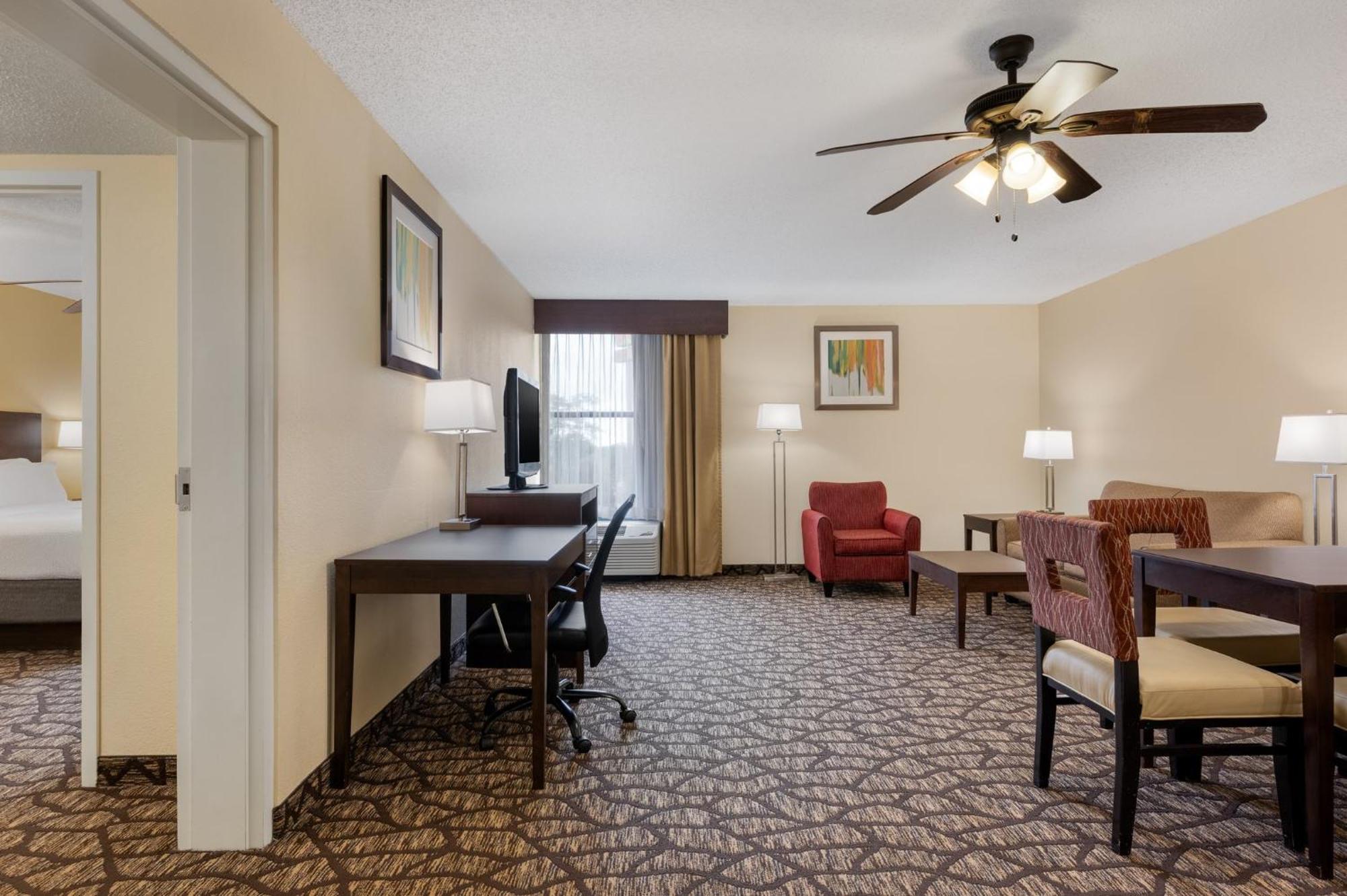 Holiday Inn Express Tallahassee By Ihg Exterior foto