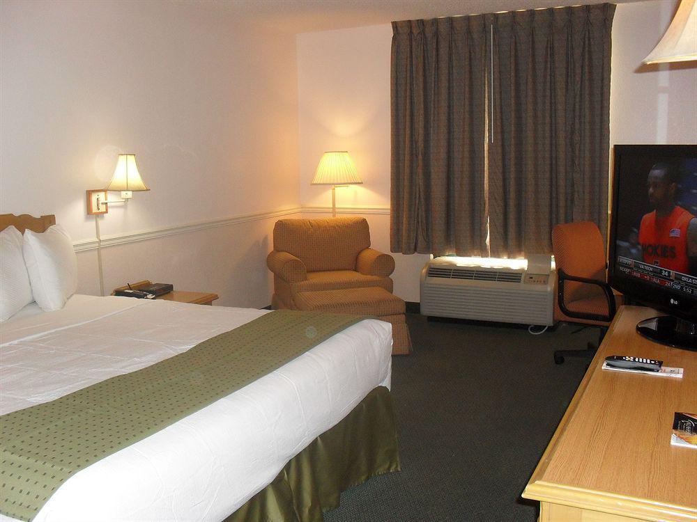 Holiday Inn Express Tallahassee By Ihg Exterior foto