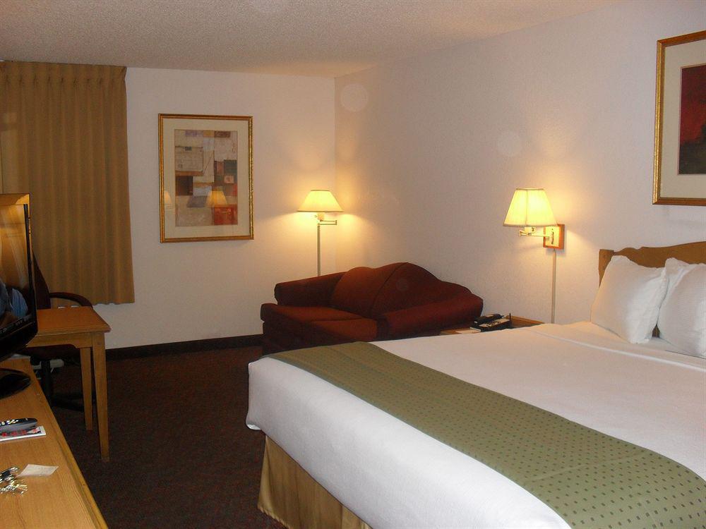 Holiday Inn Express Tallahassee By Ihg Exterior foto